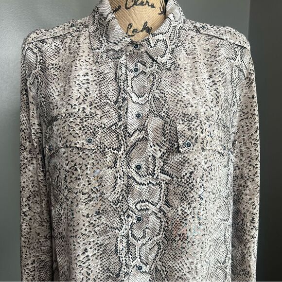 Gerard Darel animal print silk button up blouse size 10 mobwife mobwifeaesthetic - Picture 9 of 10